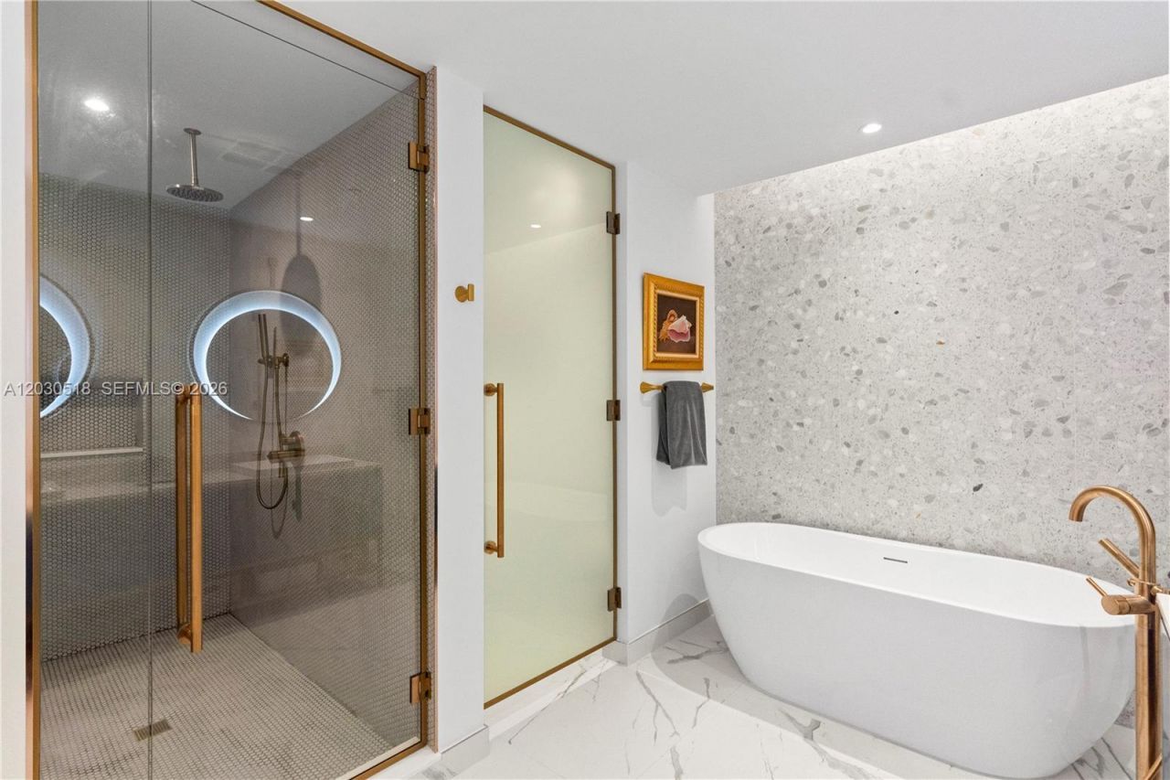 2678 Tigertail Ave , Unit PH4, Miami, FL 33133 Photo