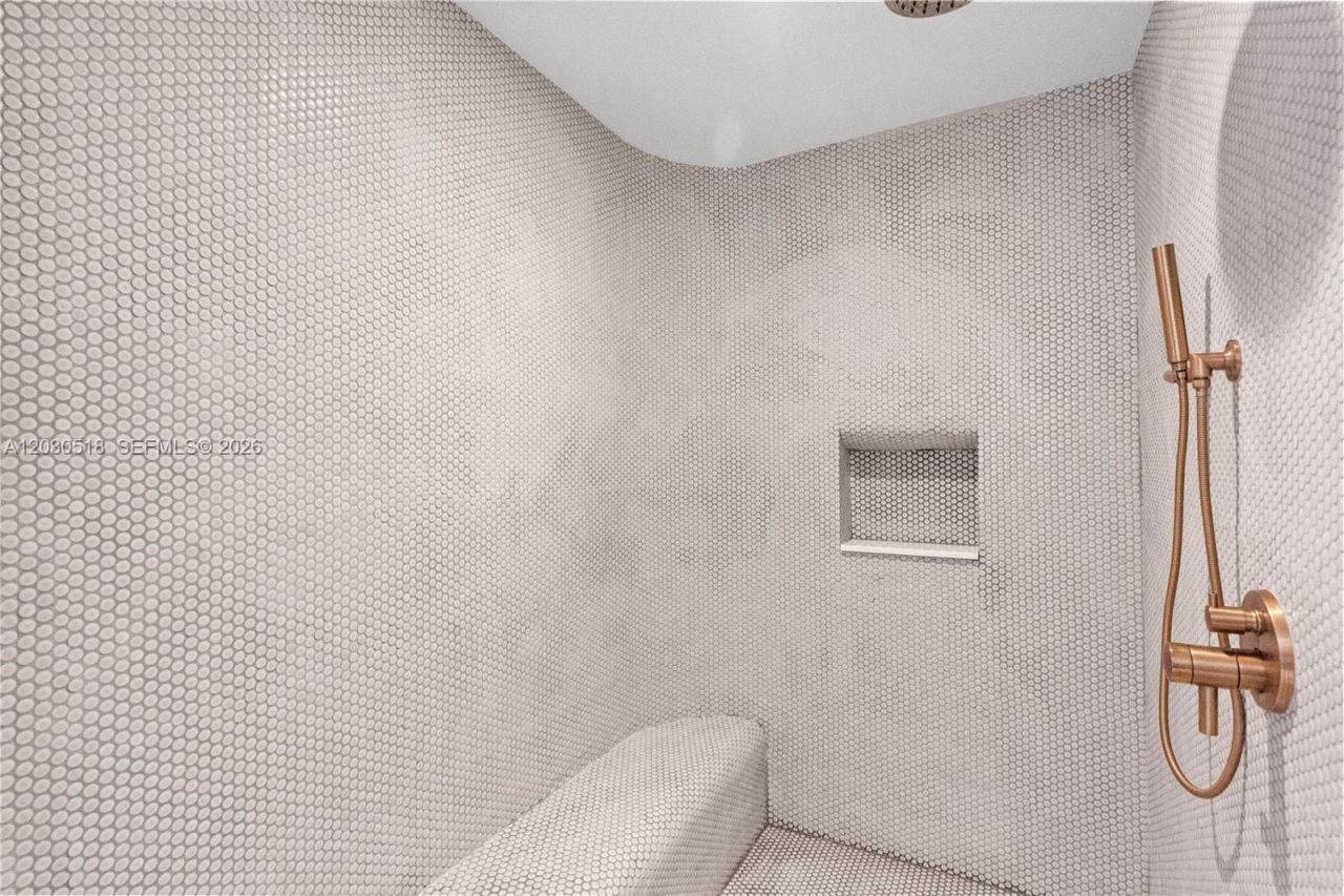 2678 Tigertail Ave , Unit PH4, Miami, FL 33133 Photo