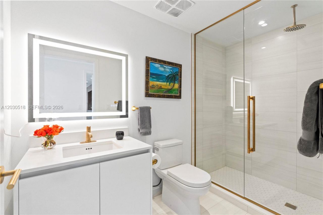2678 Tigertail Ave , Unit PH4, Miami, FL 33133 Photo