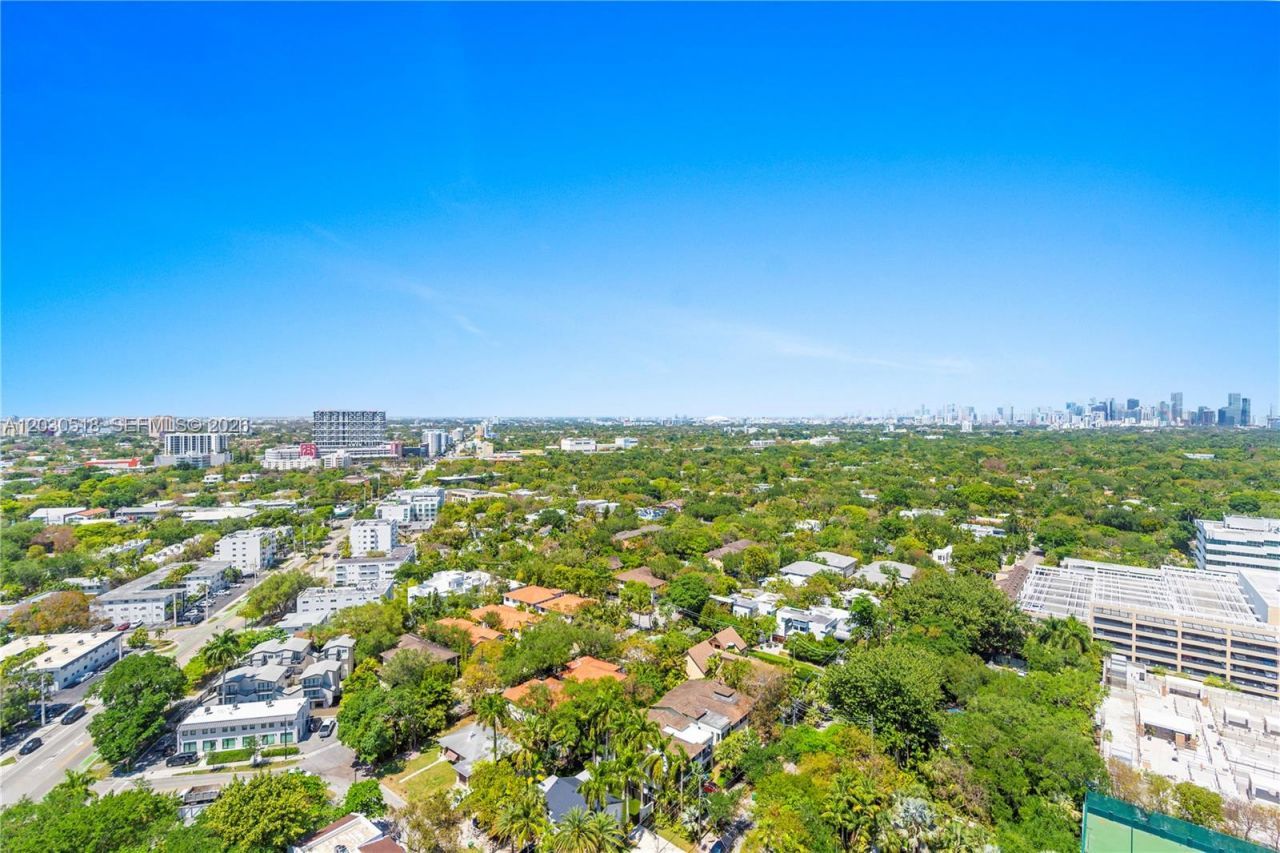 2678 Tigertail Ave , Unit PH4, Miami, FL 33133 Photo