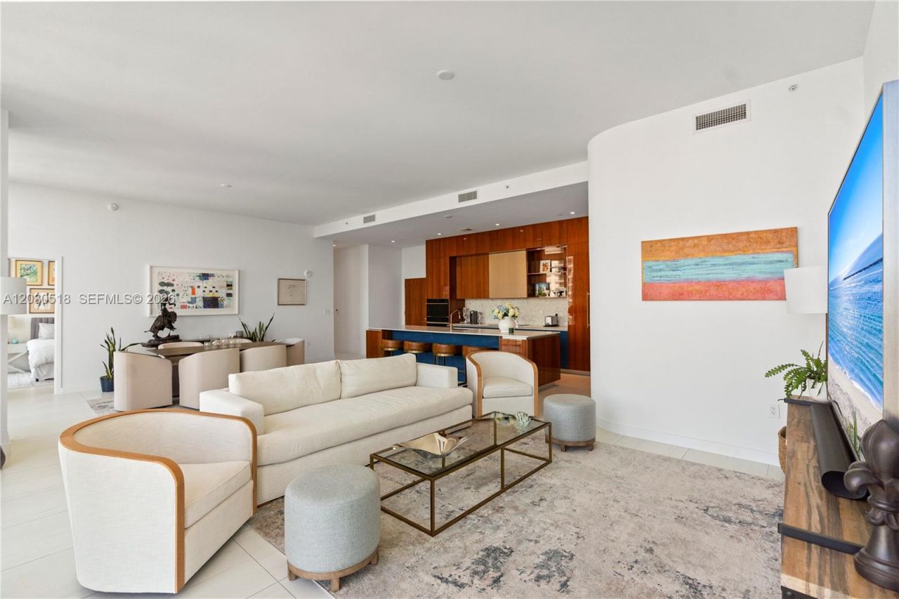 2678 Tigertail Ave , Unit PH4, Miami, FL 33133 Photo