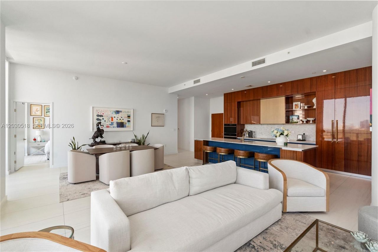 2678 Tigertail Ave , Unit PH4, Miami, FL 33133 Photo