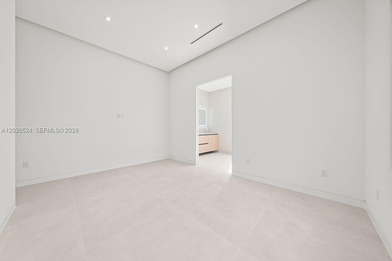 1910 SW 33rd Ave , Miami, FL 33145 Photo