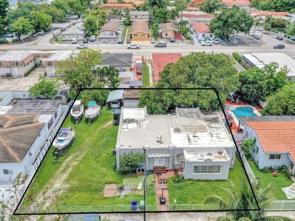 3078 NW Flagler Ter , Miami, FL 33125