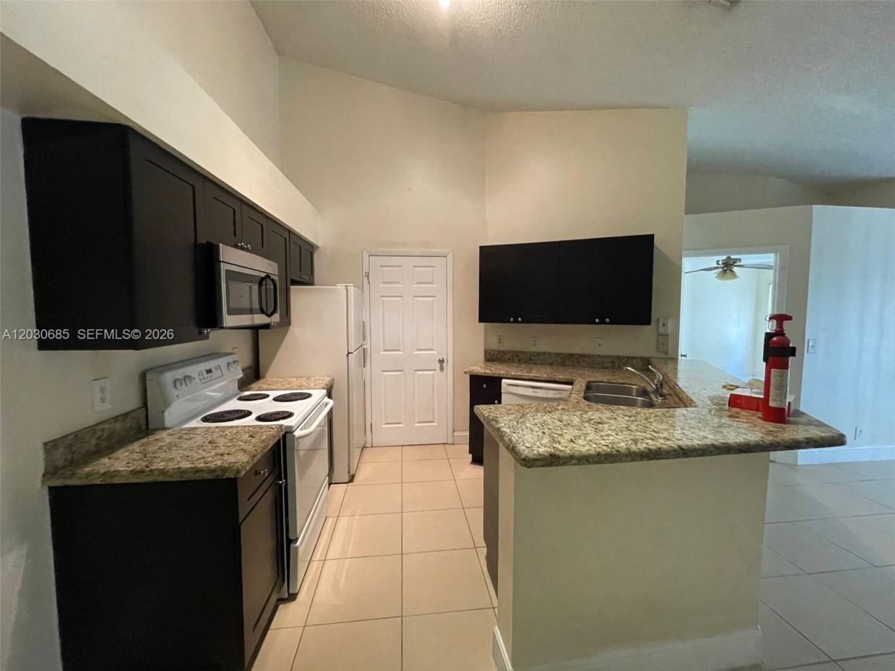 9999 Summerbreeze Dr, Unit 915, Sunrise, FL 33322 Photo
