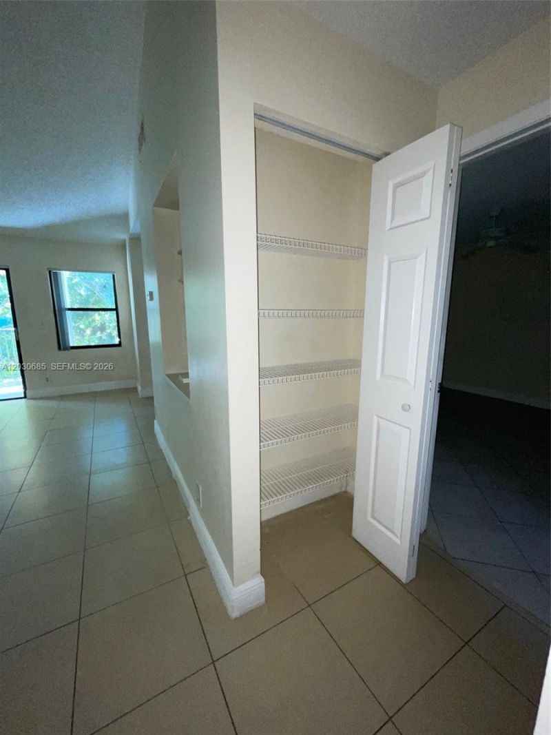 9999 Summerbreeze Dr , Unit 915, Sunrise, FL 33322 Photo