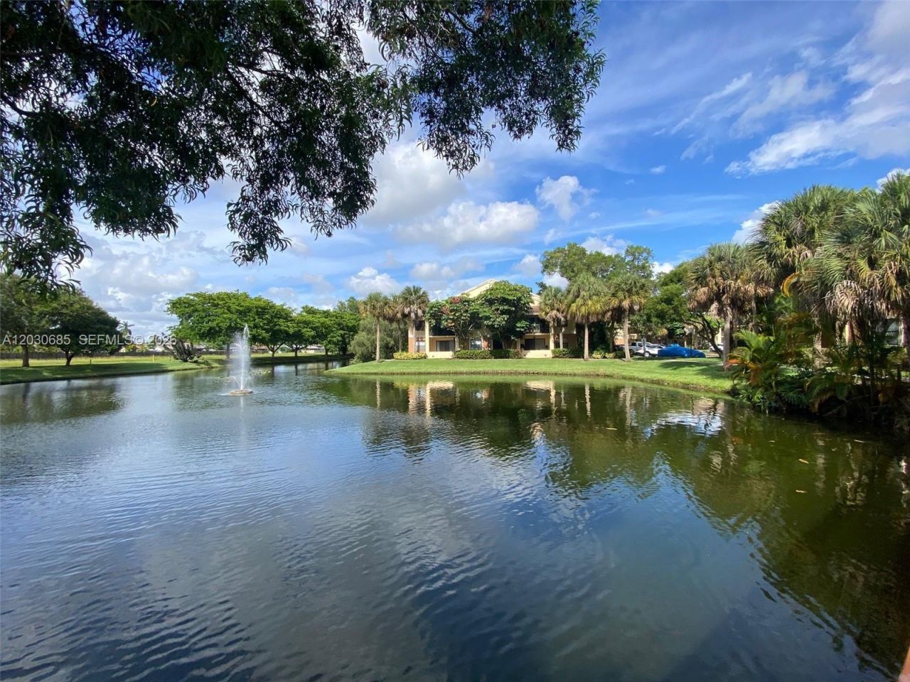 9999 Summerbreeze Dr, Unit 915, Sunrise, FL 33322 Photo