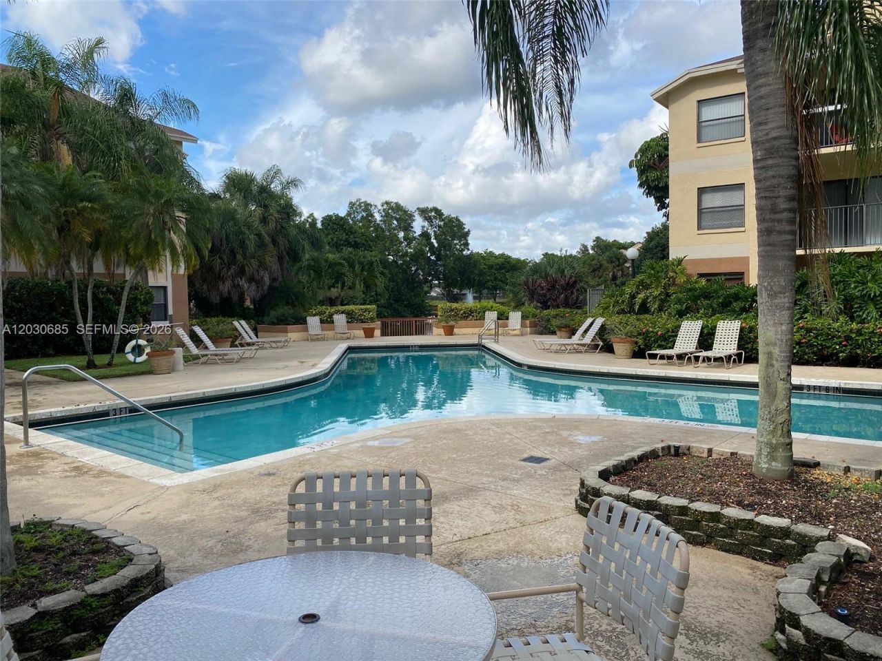 9999 Summerbreeze Dr, Unit 915, Sunrise, FL 33322 Photo