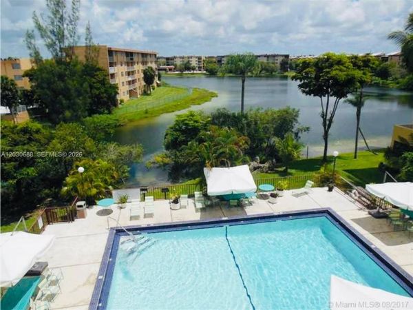 8775 Park Blvd , Unit 309, Miami, FL 33172