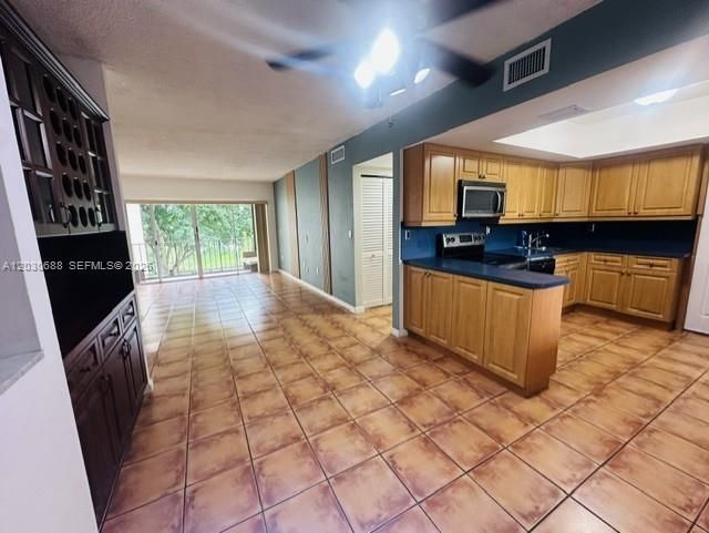 8775 Park Blvd, Unit 309, Miami, FL 33172 Photo