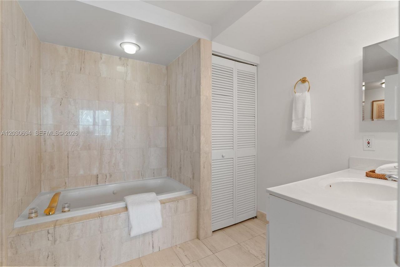 1800 Sunset Harbour Dr , Unit 1003, Miami Beach, FL 33139 Photo