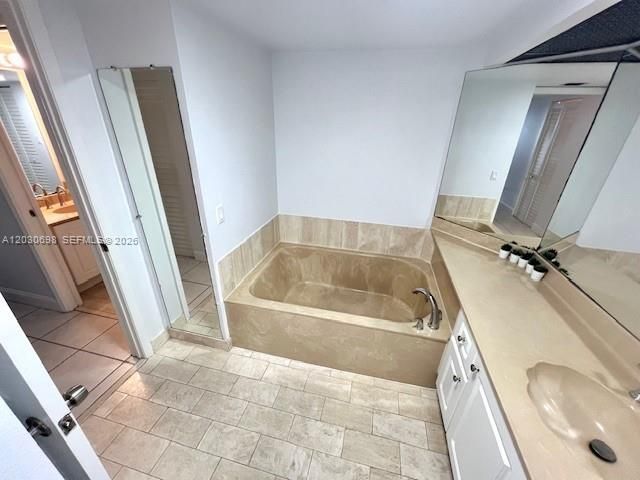 1717 N Bayshore Dr , Unit A-1450, Miami, FL 33132 Photo