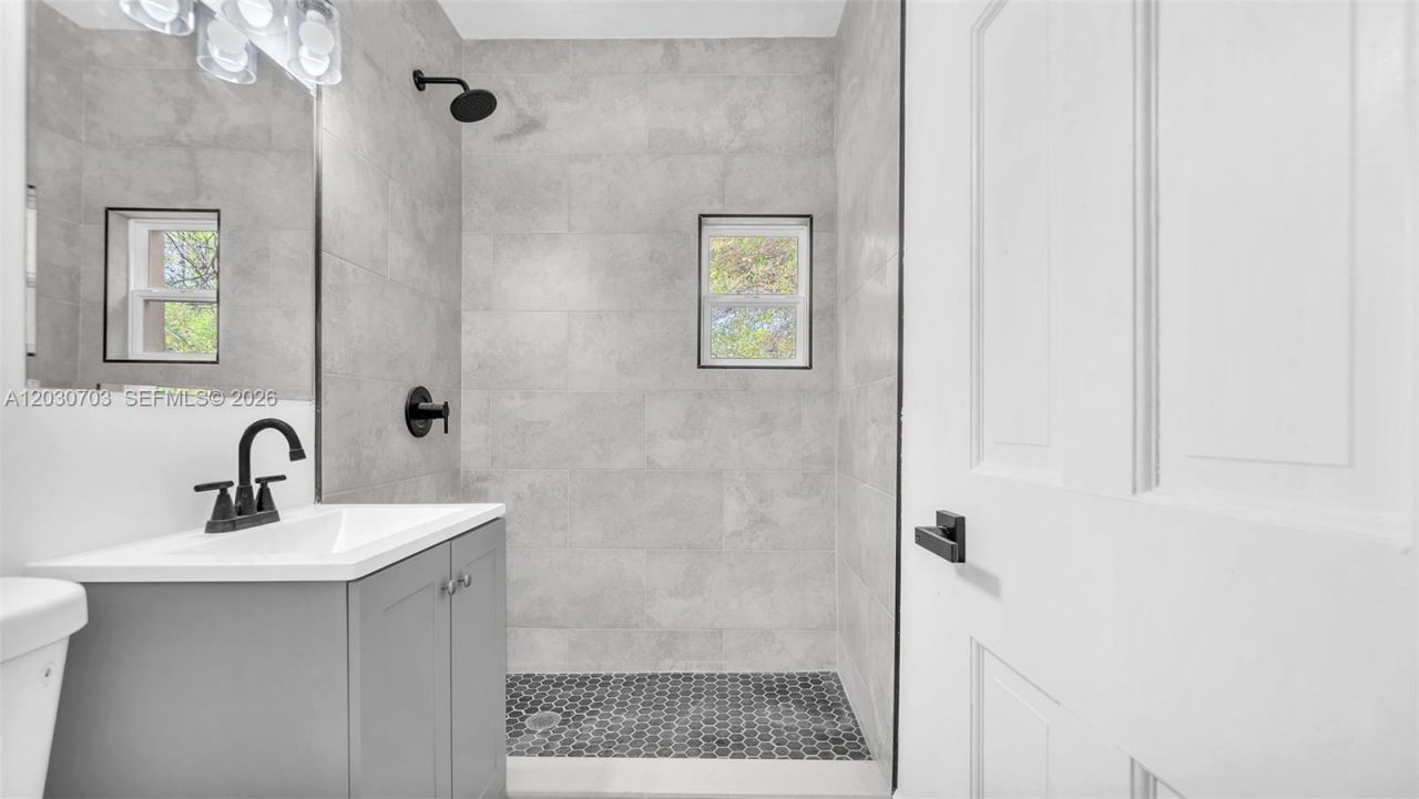 1365 NW 55th Ter, Unit B, Miami, FL 33142 Photo