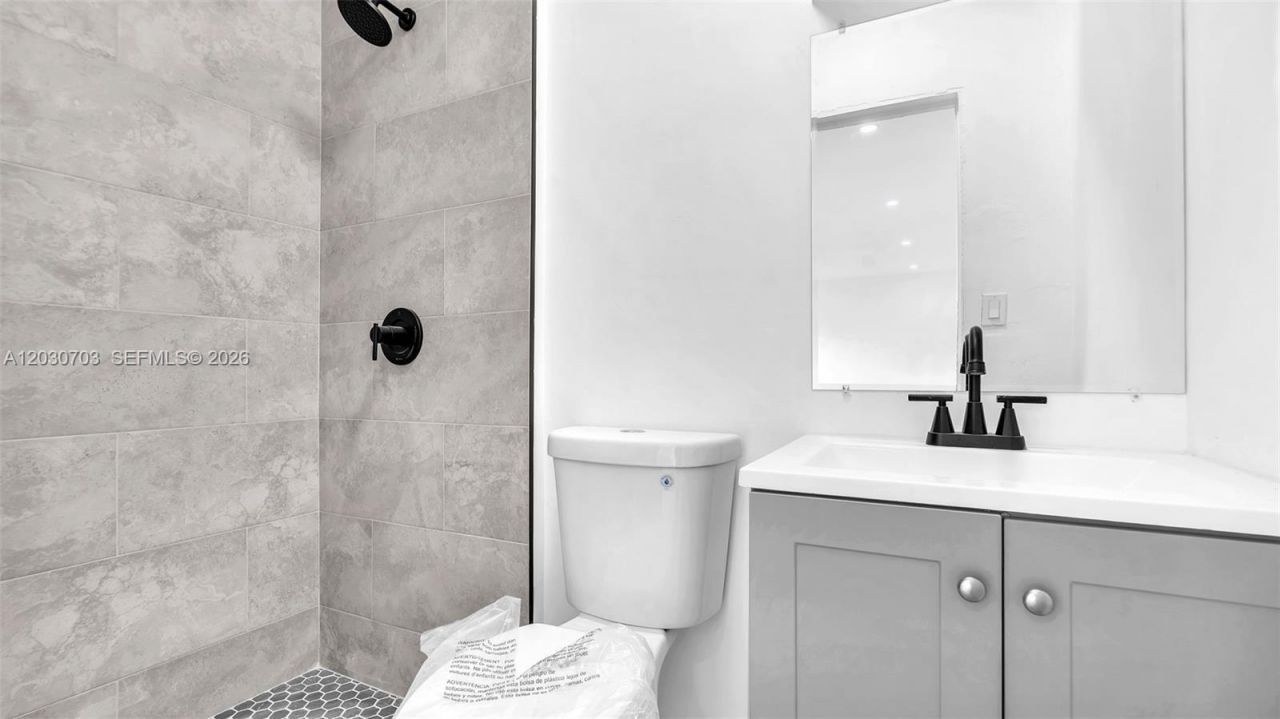 1365 NW 55th Ter, Unit B, Miami, FL 33142 Photo
