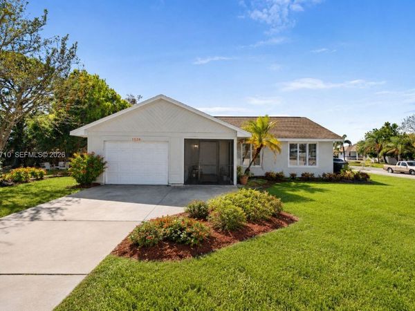 1526 SE Port St Lucie Blvd , Port St. Lucie, FL 34952