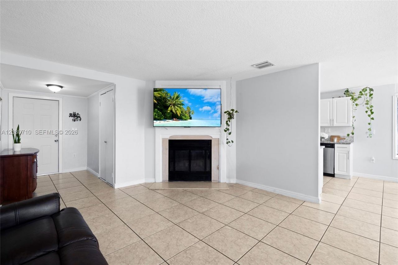 1526 SE Port St Lucie Blvd , Port Saint Lucie, FL 34952 Photo