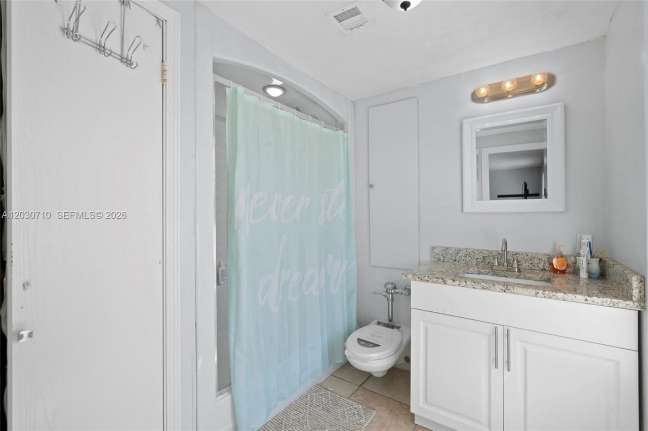 1526 SE Port St Lucie Blvd , Port Saint Lucie, FL 34952 Photo