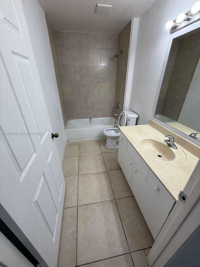 3826 SW 48th Ave , Unit 3826, Hollywood, FL 33023 Photo