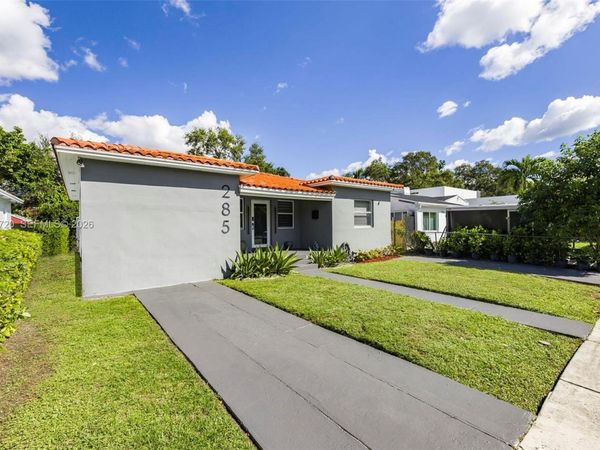 285 NW 45th St , Miami, FL 33127