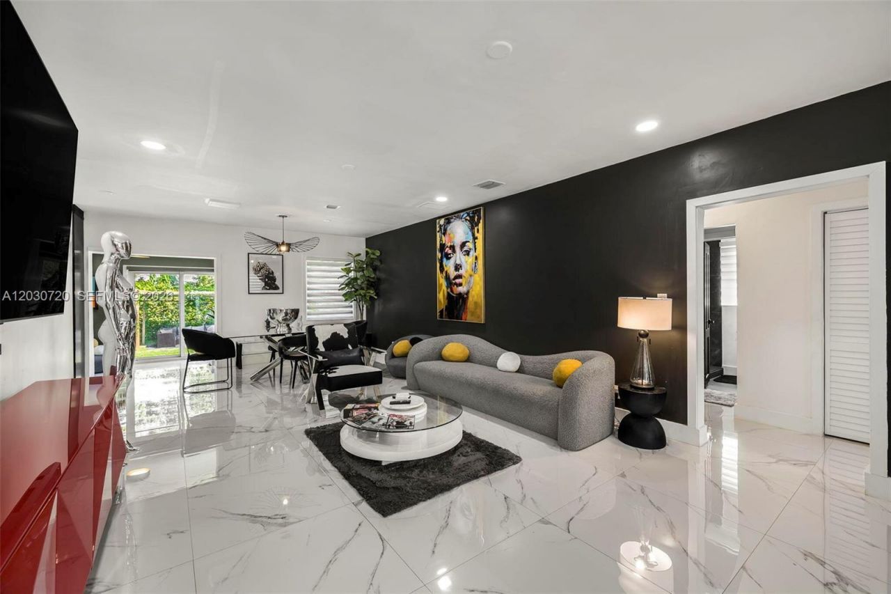285 NW 45th St, Miami, FL 33127 Photo