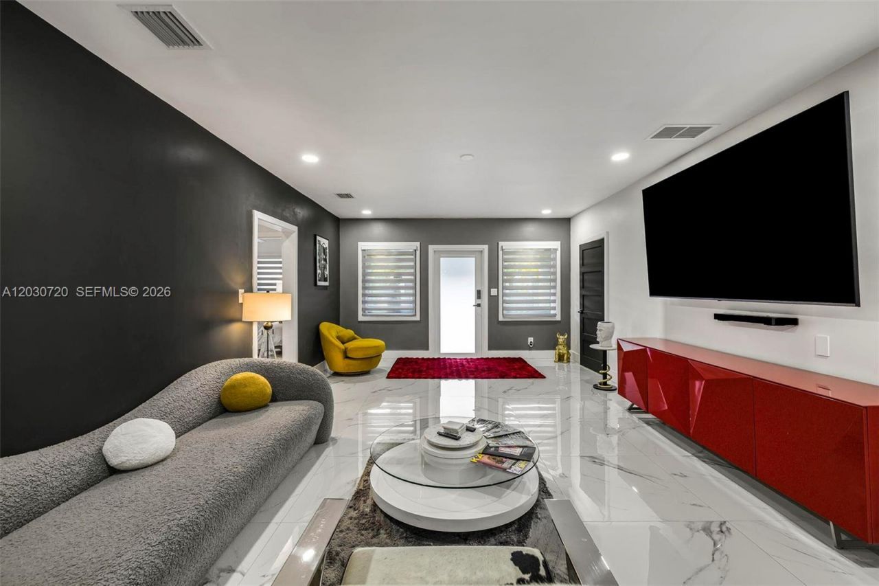 285 NW 45th St, Miami, FL 33127 Photo