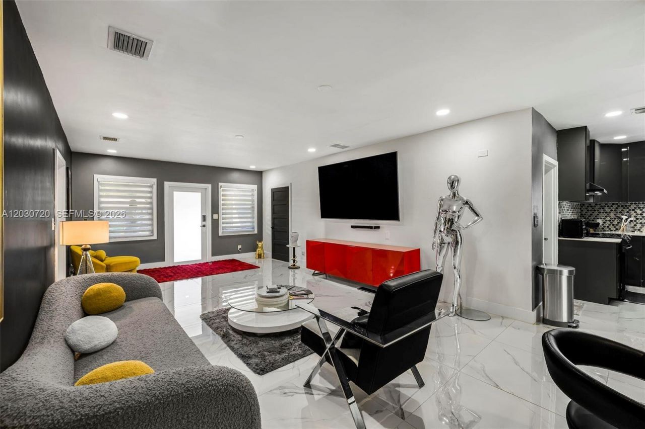 285 NW 45th St, Miami, FL 33127 Photo