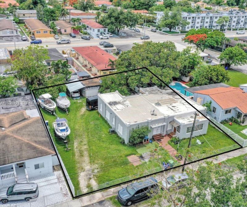 3078 NW Flagler Ter , Miami, FL 33125 Photo