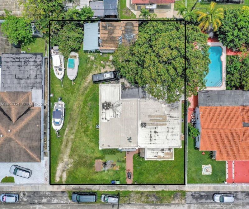 3078 NW Flagler Ter , Miami, FL 33125 Photo