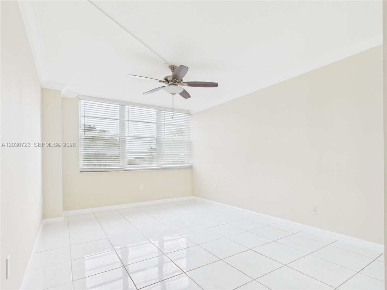 1300 St Charles Pl, Unit 303, Pembroke Pines, FL 33026 Photo