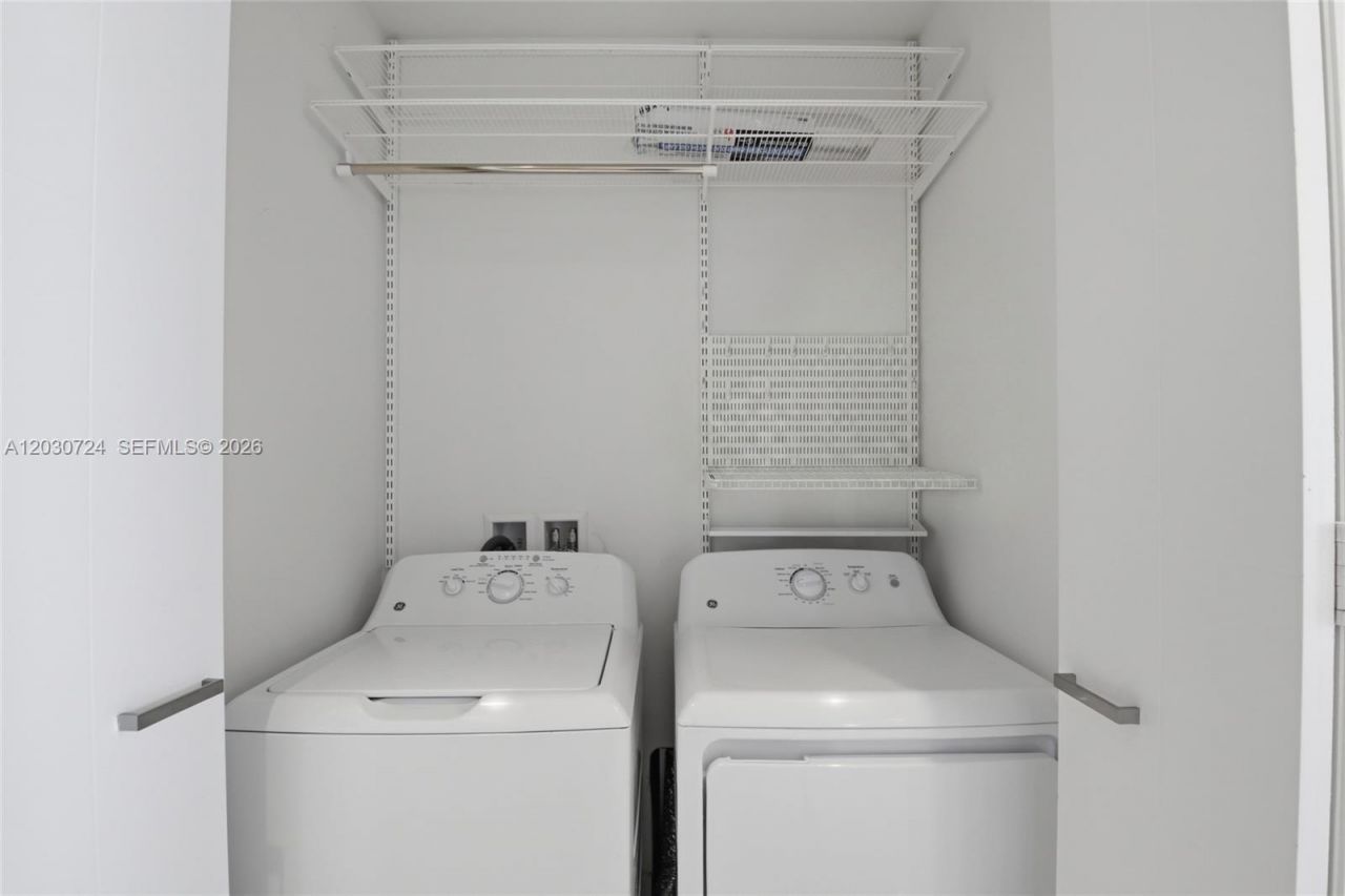 301 Altara Ave, Unit LPH902, Coral Gables, FL 33146 Photo