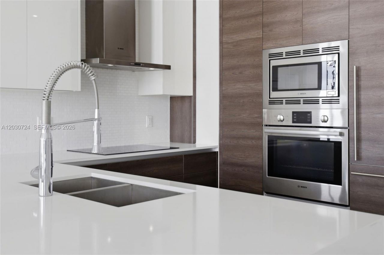 301 Altara Ave, Unit LPH902, Coral Gables, FL 33146 Photo