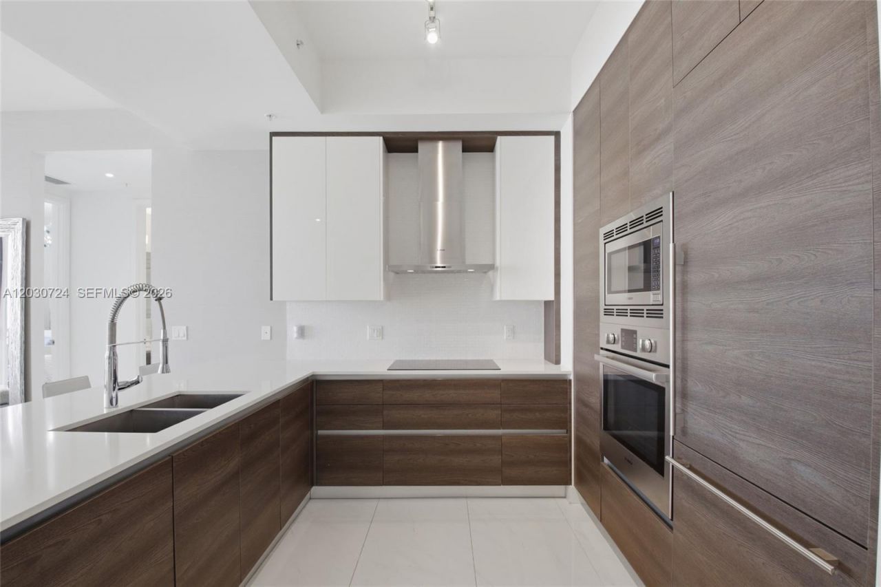 301 Altara Ave, Unit LPH902, Coral Gables, FL 33146 Photo