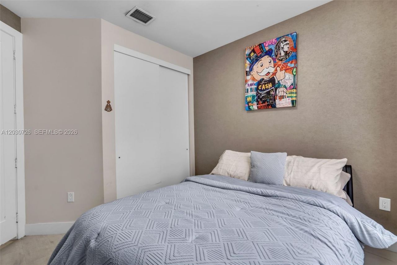 10545 NW 63rd Ter , Doral, FL 33178 Photo