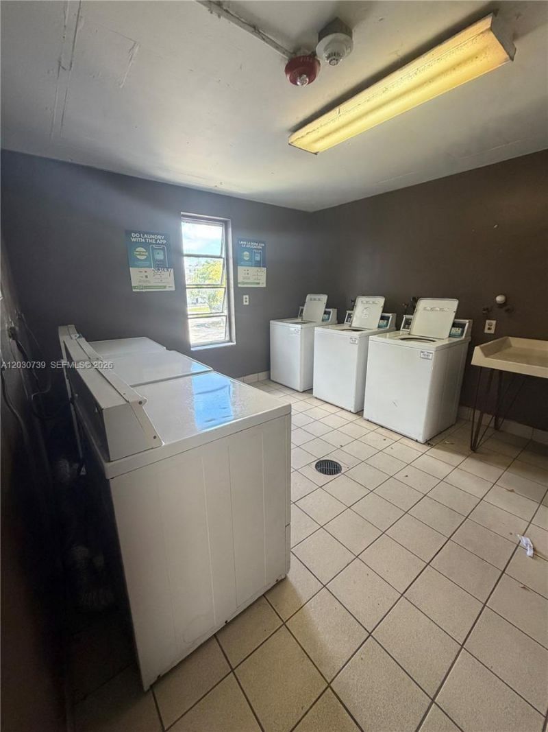 8560 N Sherman Cir, Unit 404, Miramar, FL 33025 Photo