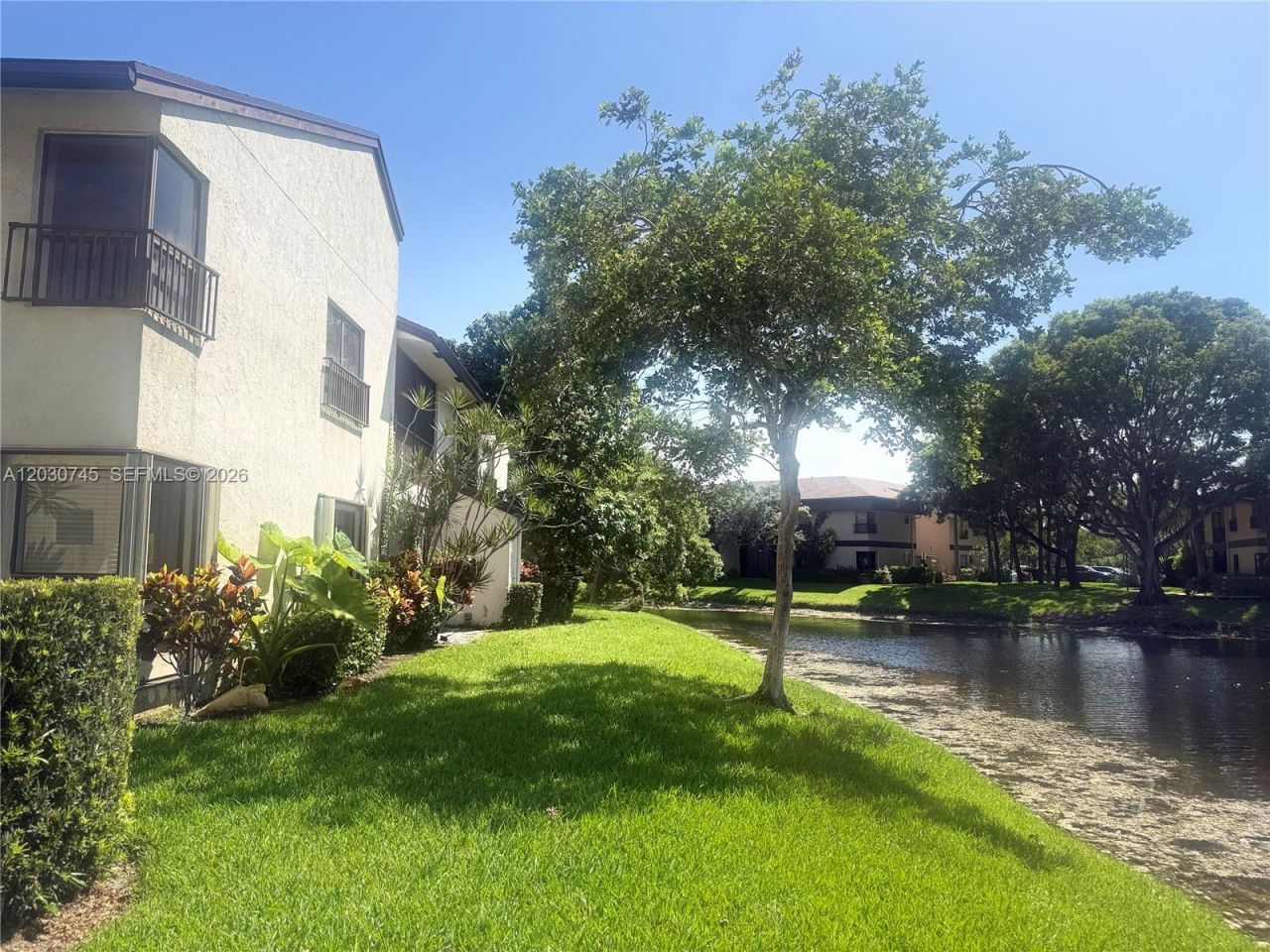 2526 N Carambola Cir N, Unit 1821, Coconut Creek, FL 33066 Photo
