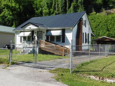 53 Redbud Court, Evarts, KY 40828
