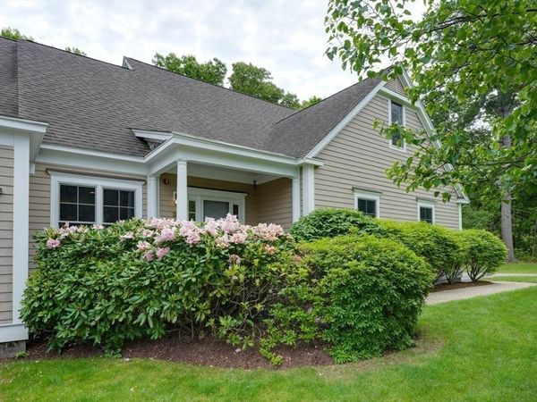 31 Sanctuary Ln, Unit 31, Hopkinton, MA 01748