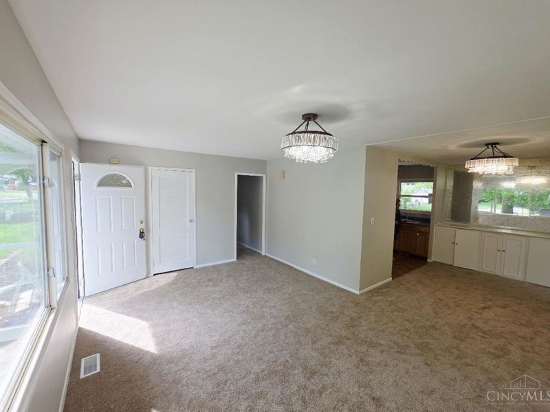 8490 Smallwood Lane, Sycamore Township, OH 45236 Photo 2