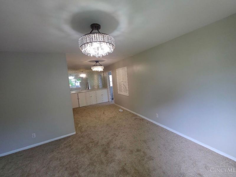 8490 Smallwood Lane, Sycamore Township, OH 45236 Photo 4