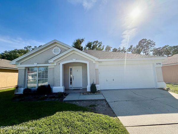 8796 CHAMBORE Drive, Jacksonville, FL 32256