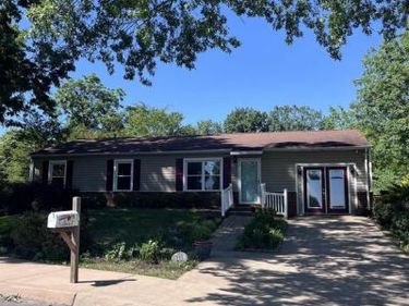 213 OAK ST , CHARLOTTESVILLE, VA 22902