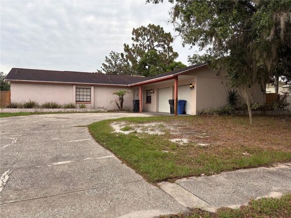 524 WYNNWOOD DRIVE , BRANDON, FL 33511