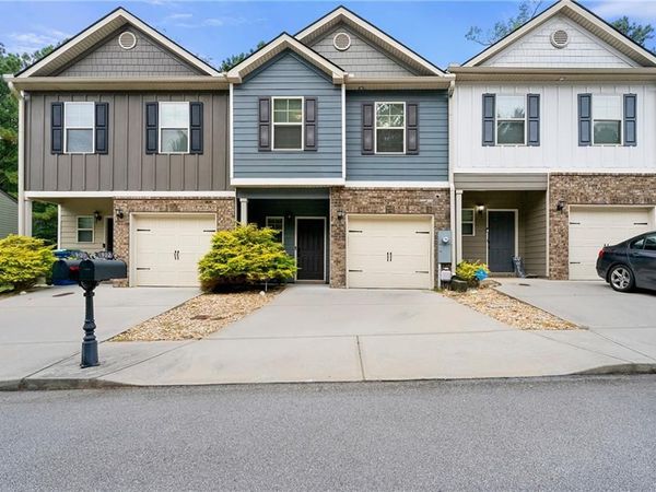 902 Creel Lane , Atlanta, GA 30349