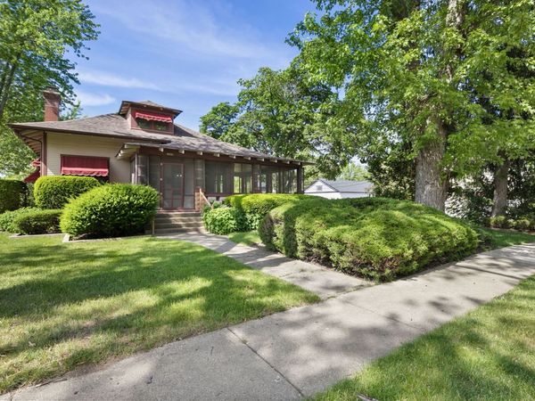 288 Park Avenue, Grayslake, IL 60030