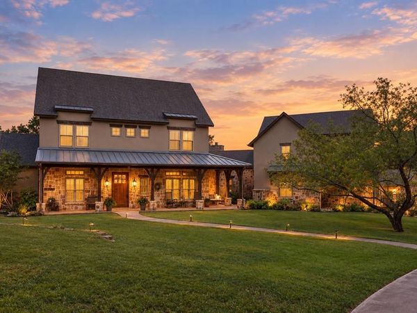 206 Rodeo Drive, Azle, TX 76020