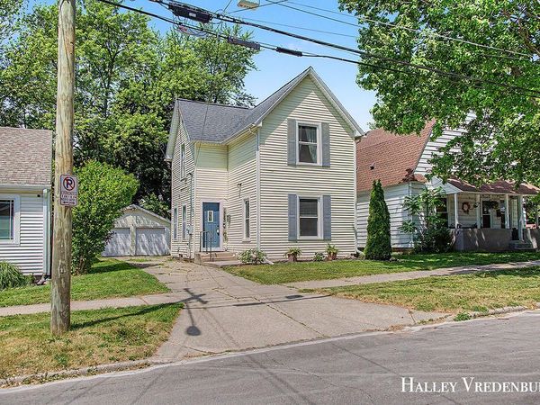 1323 Ashland Avenue NE, Grand Rapids, MI 49505