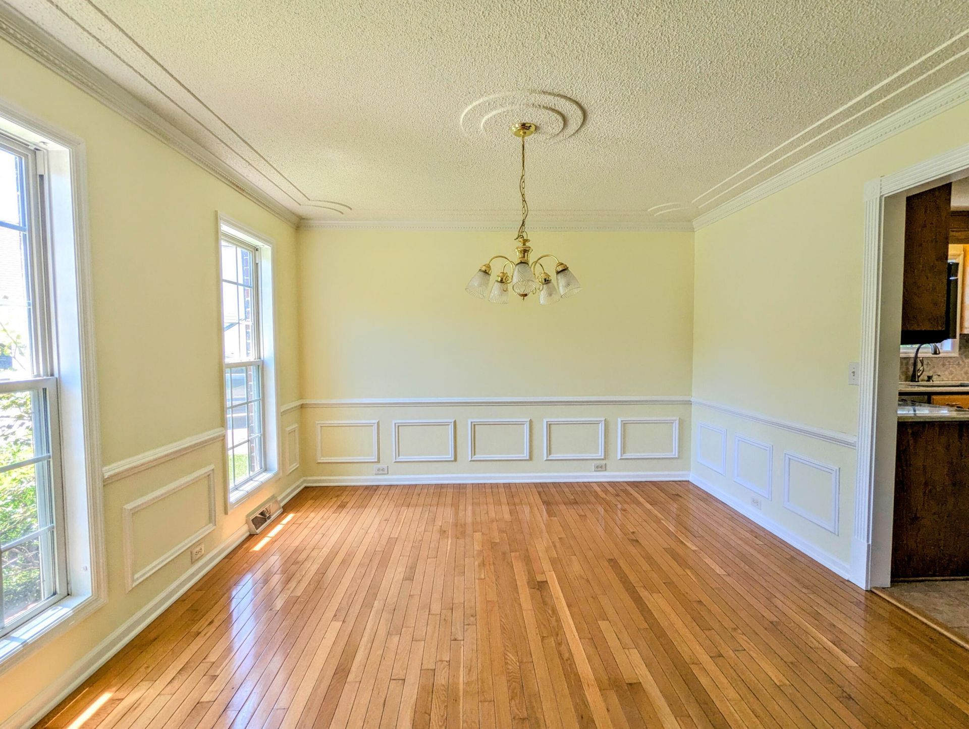 150 Haleswood Circle Photo 5
