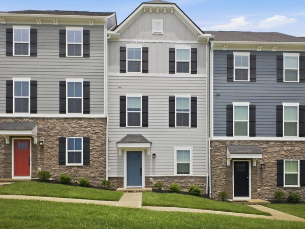 905 Mountain View Ct, Thompsons Station, TN 37179