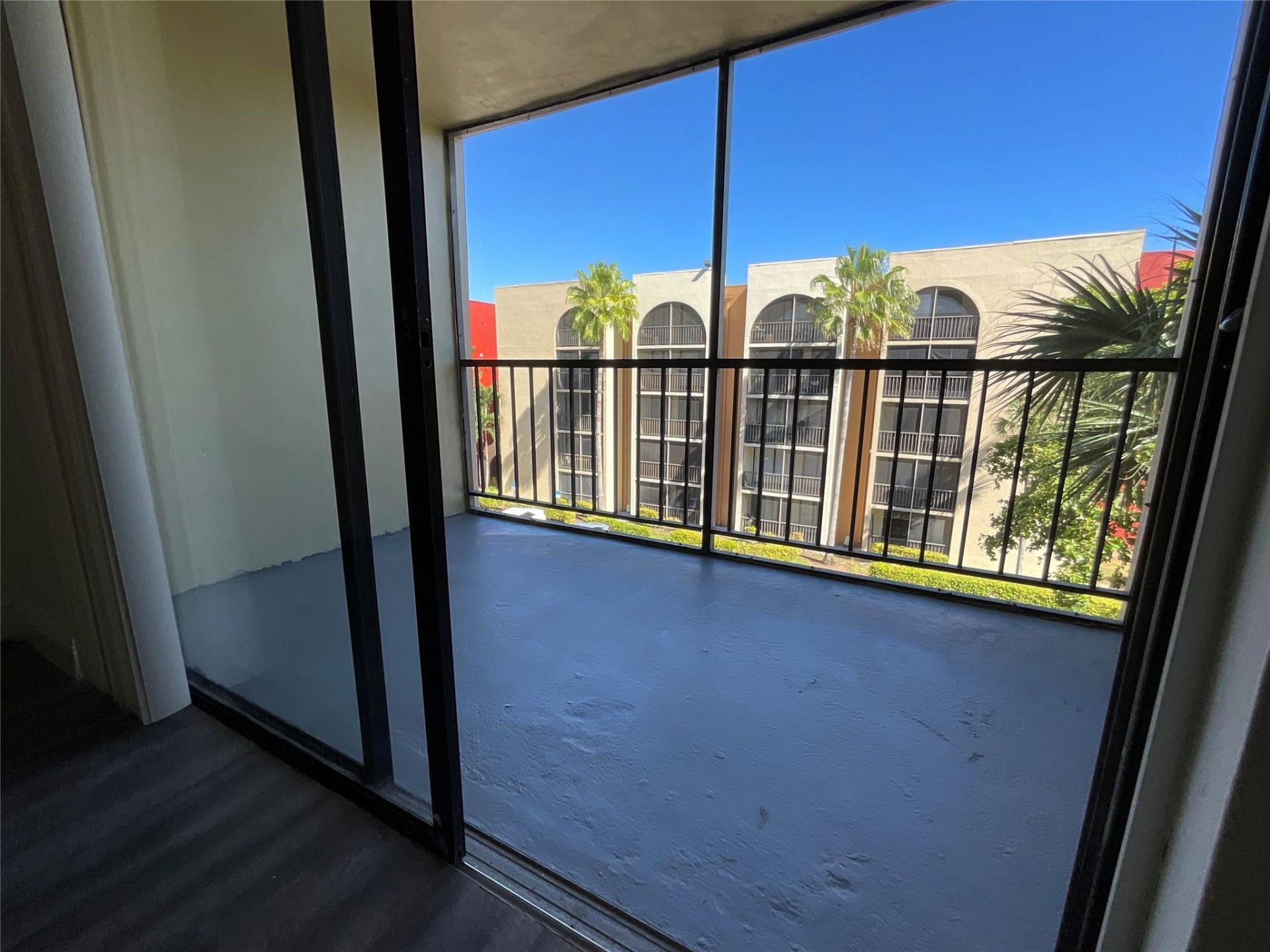 19455 NE 10 Avenue, Unit 6-514, North Miami Beach, FL 33179 Photo