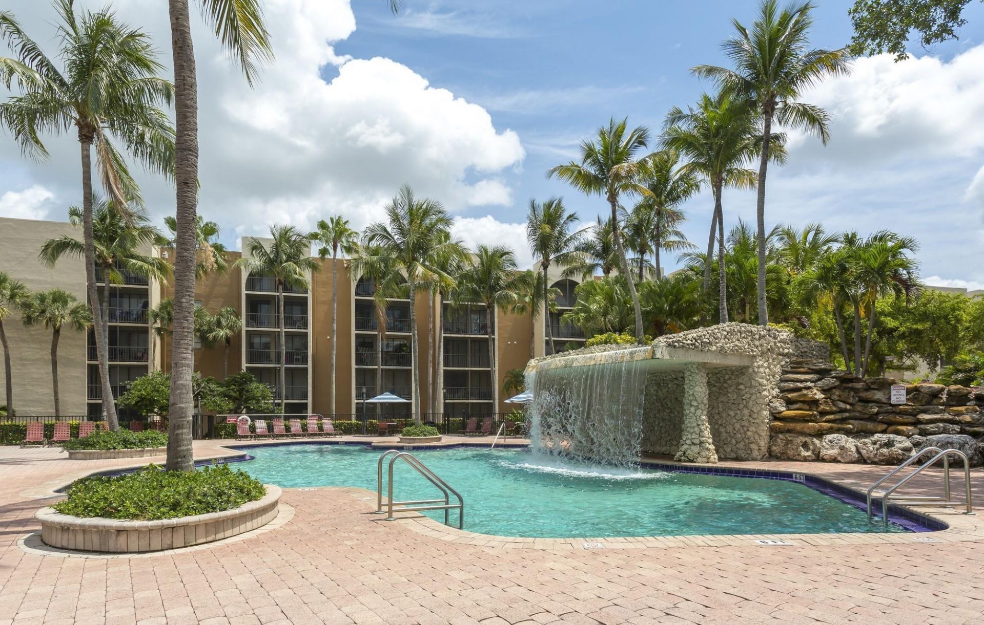 19455 NE 10 Avenue, Unit 6-514, North Miami Beach, FL 33179 Photo